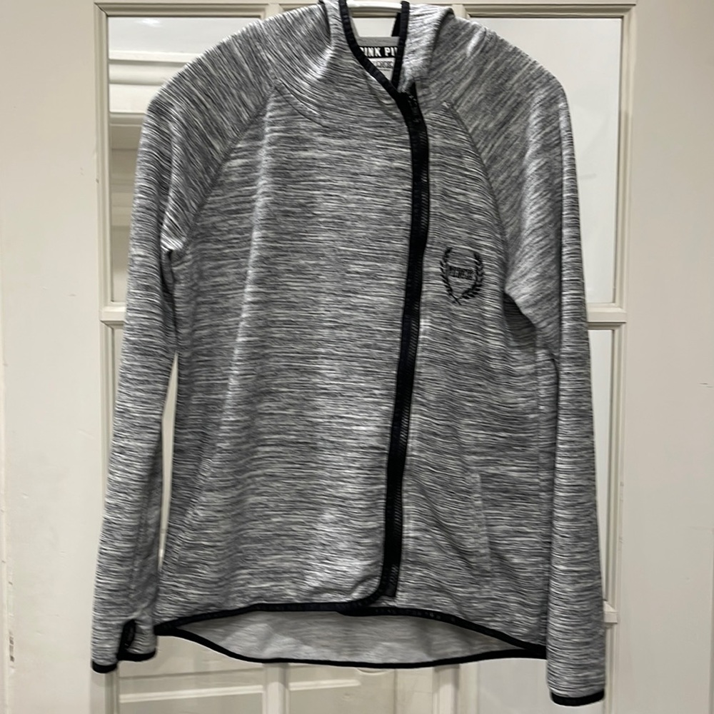 Bundle 2 Items for $20😀 VS Pink Hoodie